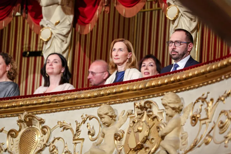 Dan državnosti u HNK-u: Premijer u prvom redu, ali ministrice u toaletama ukrale svu pažnju