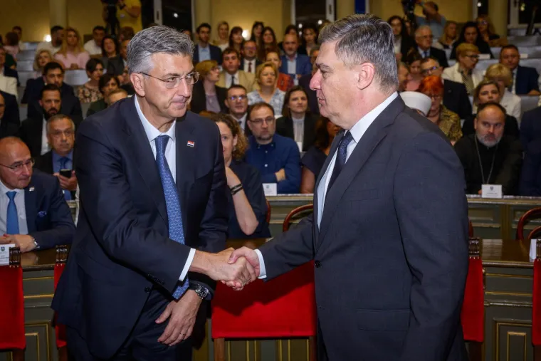 Milanović i Plenković se rukovali, a onda su uslijedili govori