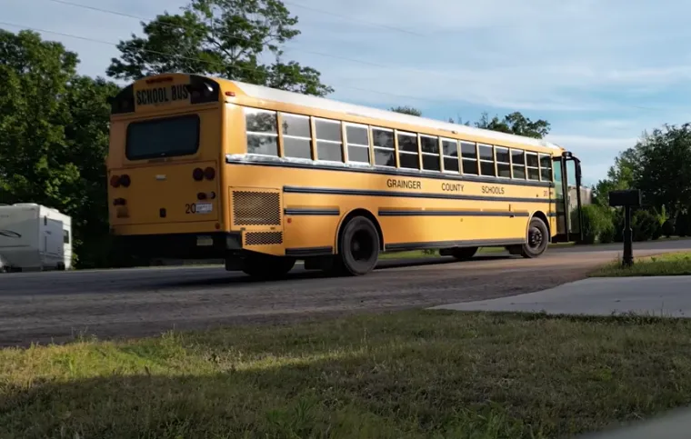 Dojadile su mu stanarine pa se uselio u &scaron;kolski autobus i otkrio koliko je potro&scaron;io na preuređenje