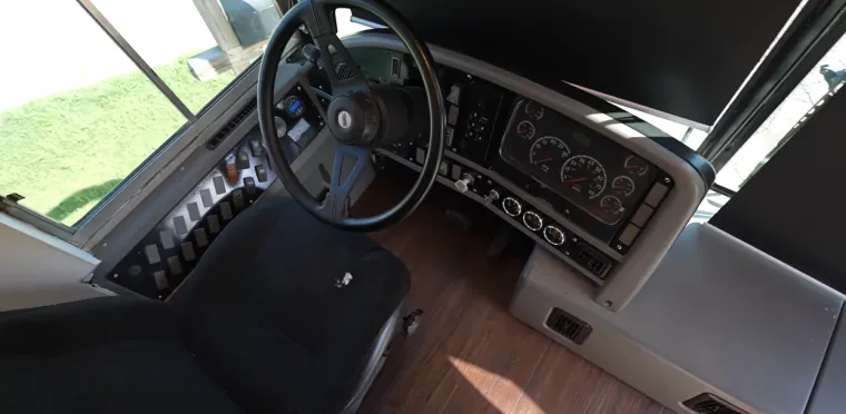 Dojadile su mu stanarine pa se uselio u &scaron;kolski autobus i otkrio koliko je potro&scaron;io na preuređenje