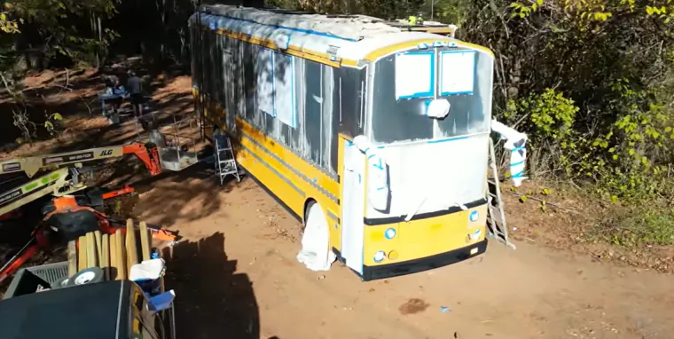Dojadile su mu stanarine pa se uselio u &scaron;kolski autobus i otkrio koliko je potro&scaron;io na preuređenje