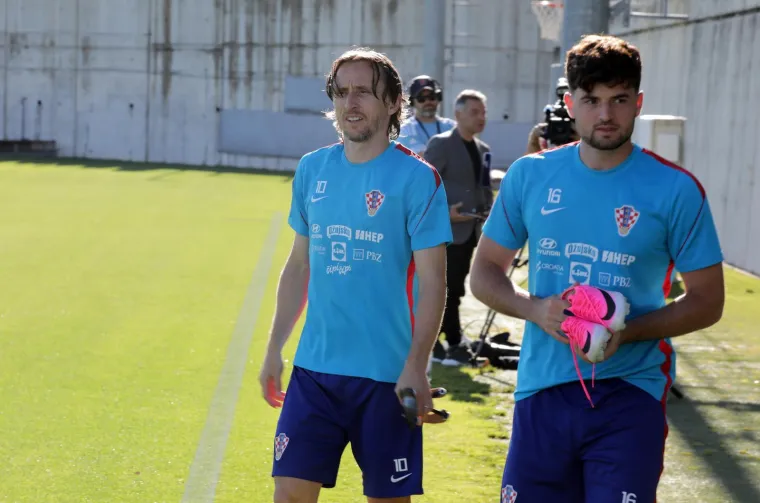 Luka Modrić iznenadio sve na treningu jednim detaljem, a evo za&scaron;to na&scaron;i treniraju po vrućini