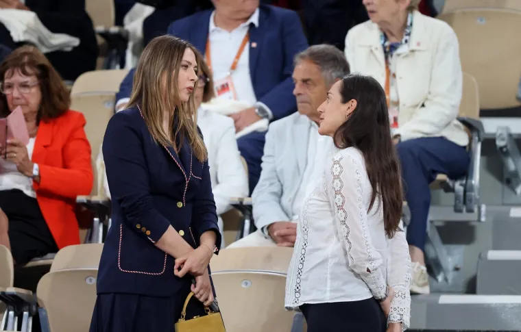 Legendarna tenisačica vratila se u Pariz: Svi su gledali &scaron;to je obukla i u čijem je dru&scaron;tvu