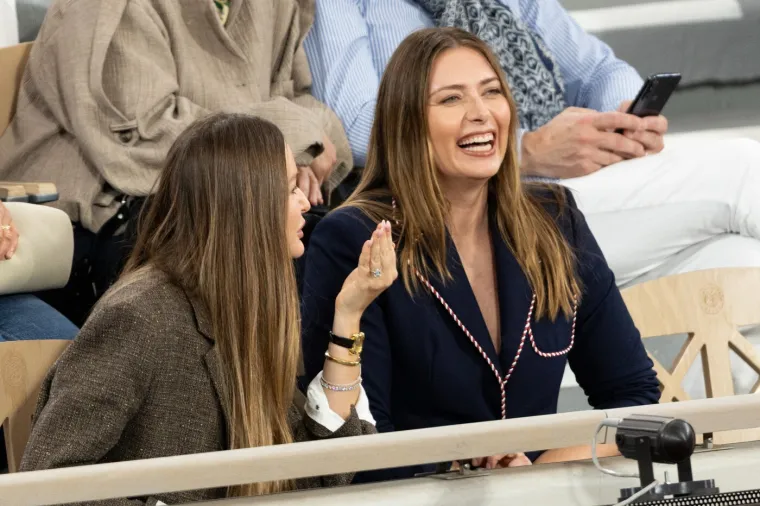 Legendarna tenisačica vratila se u Pariz: Svi su gledali &scaron;to je obukla i u čijem je dru&scaron;tvu