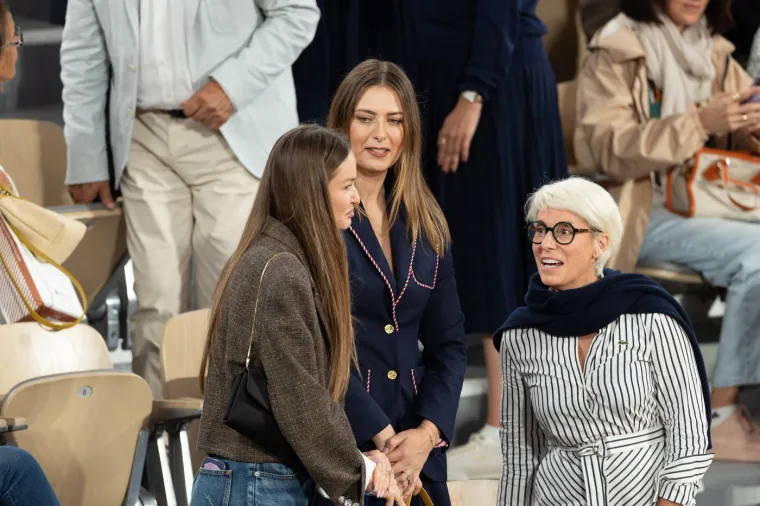 Legendarna tenisačica vratila se u Pariz: Svi su gledali &scaron;to je obukla i u čijem je dru&scaron;tvu