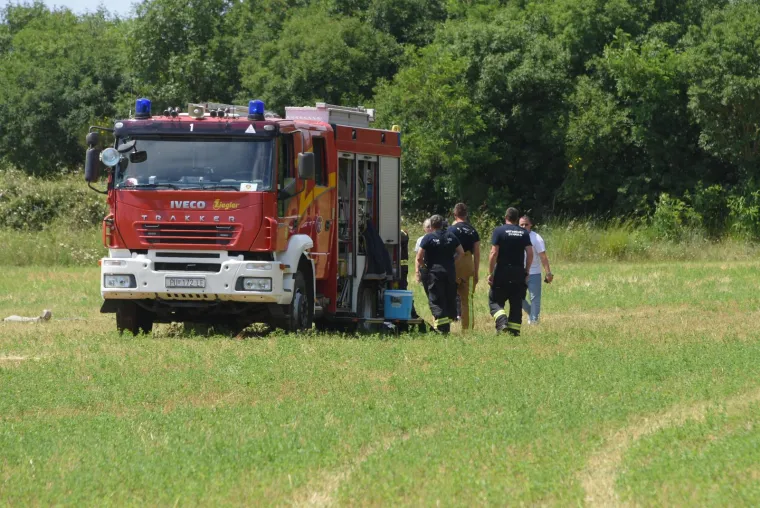 Prve fotografije s mjesta užasa: Avion se prepolovio