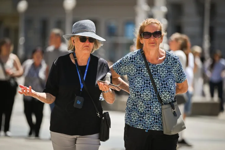 Lijepe brinete plijenile pažnju u centru Zagreba: Pogledajte kako je to izgledalo