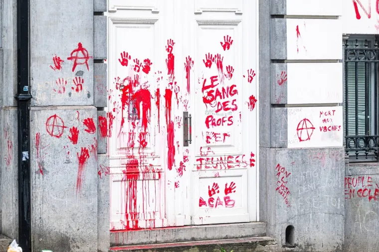 Pobuna u Bruxellesu: Palili ograde i bicikle, interventirala policija