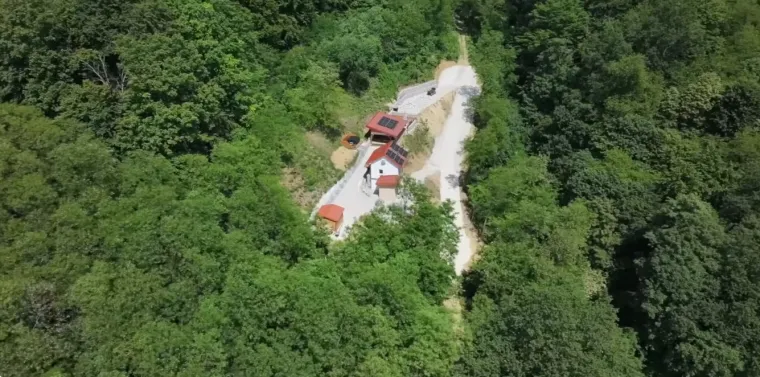 Amerikanac dovr&scaron;io uređenje kuće koju je kupio za pet tisuća eura u Zagorju, pogledajte je sada