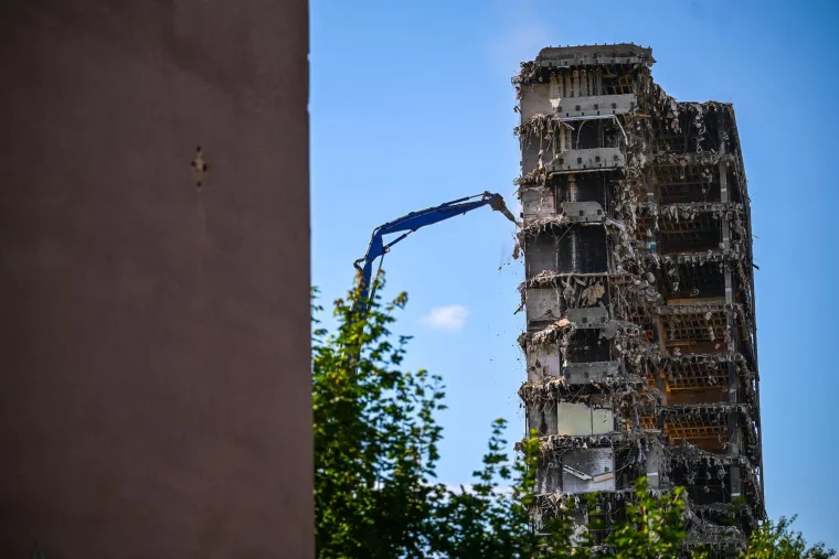 U tijeku najopasnija faza ru&scaron;enja Vjesnika, pogledajte &scaron;to je ostalo od njega