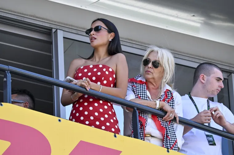 Ferrari sprema napad na pobjedu, ali njihove ljepotice zapalile su Monte Carlo