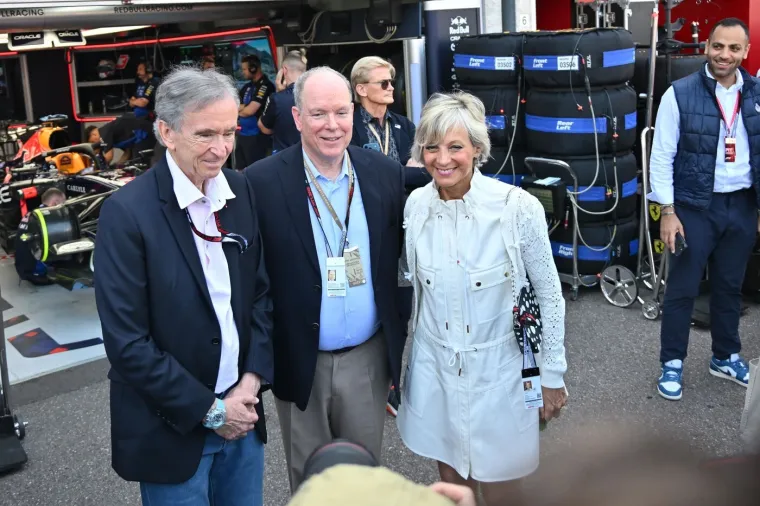 Ferrari sprema napad na pobjedu, ali njihove ljepotice zapalile su Monte Carlo