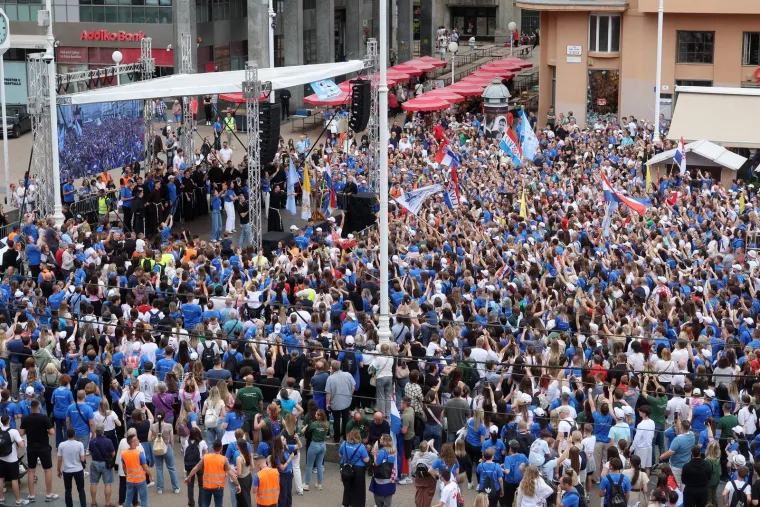 Prelijepi prizori iz Zagreba: Tisuće mladih ispunile ulice grada u velikom hodu