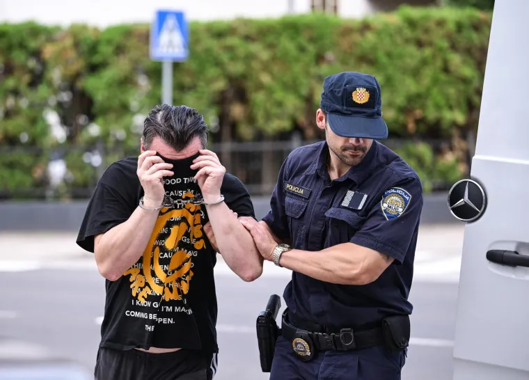 Zbog duga ga ugurali u prtljažnik i pretukli: Ovo je četvorka koja je kod Arene otela mu&scaron;karca