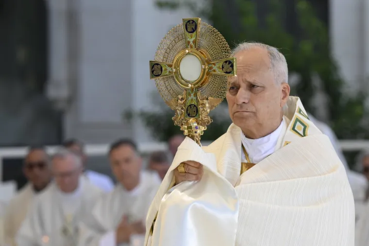Milijun ljudi preplavilo madridske ulice: Pogledajte kako je izgledao Papin veličanstveni doček