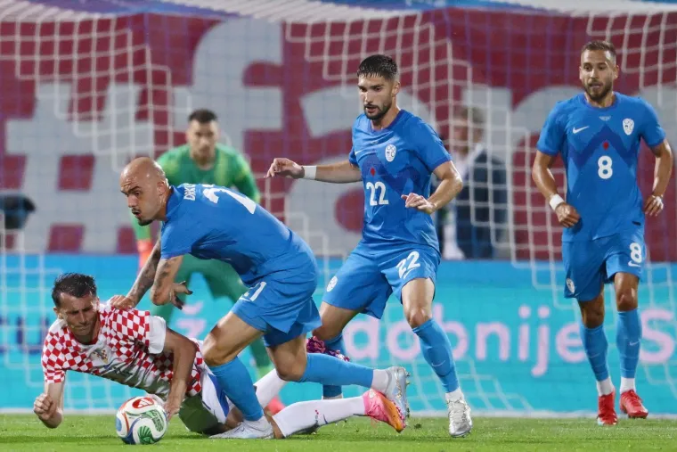 Na utakmici Hrvatske i Slovenije pojavio se biv&scaron;i izbornik Vatrenih. Prepoznajete li ga?
