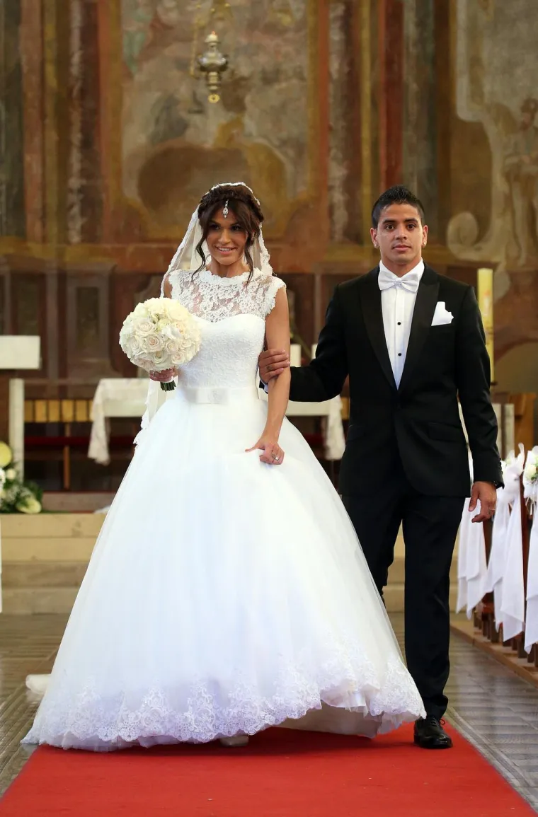 WAGsice i nogometa&scaron;i na jednom mjestu: Ovako je izgledalo IT vjenčanje Louisa i Mateje Ibanez