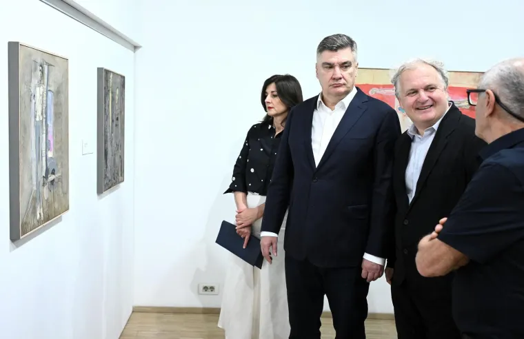 Zoran Milanović izveo suprugu na izložbu: Prva dama u bezvremenskoj kombinaciji plijenila poglede