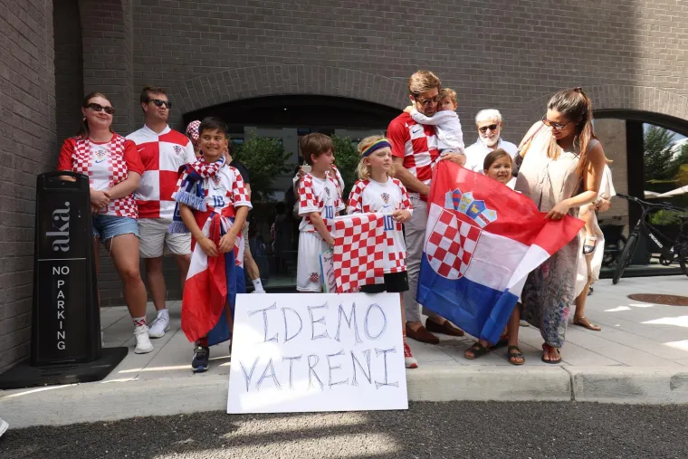 Hrvatska je stigla u Ameriku: Pogledajte doček navijača za Vatrene