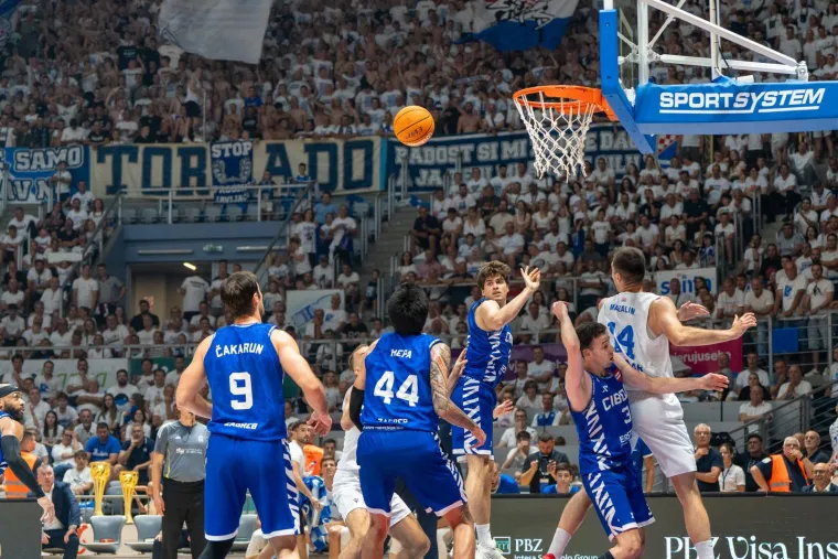 Cibona &scaron;okirala Vi&scaron;njik! Zanijemili i Sigurdsson i Vrsaljko: Vukovi su prvaci Hrvatske