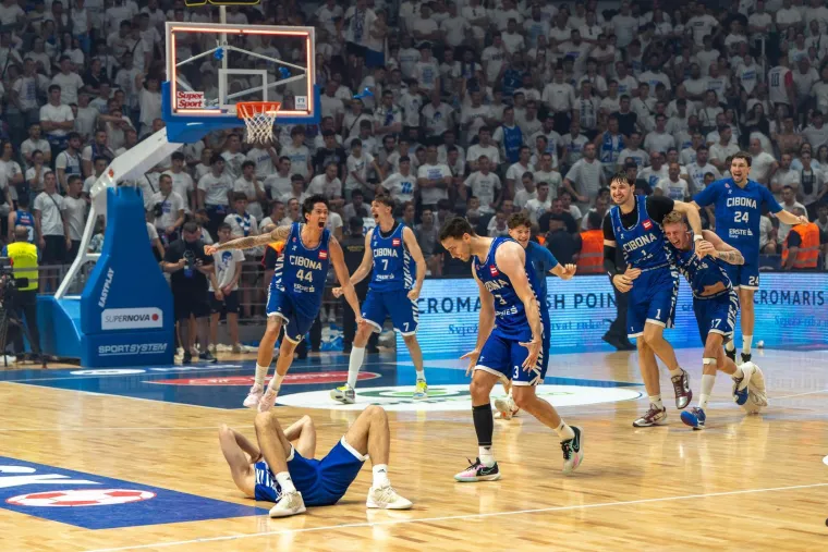 Cibona &scaron;okirala Vi&scaron;njik! Zanijemili i Sigurdsson i Vrsaljko: Vukovi su prvaci Hrvatske