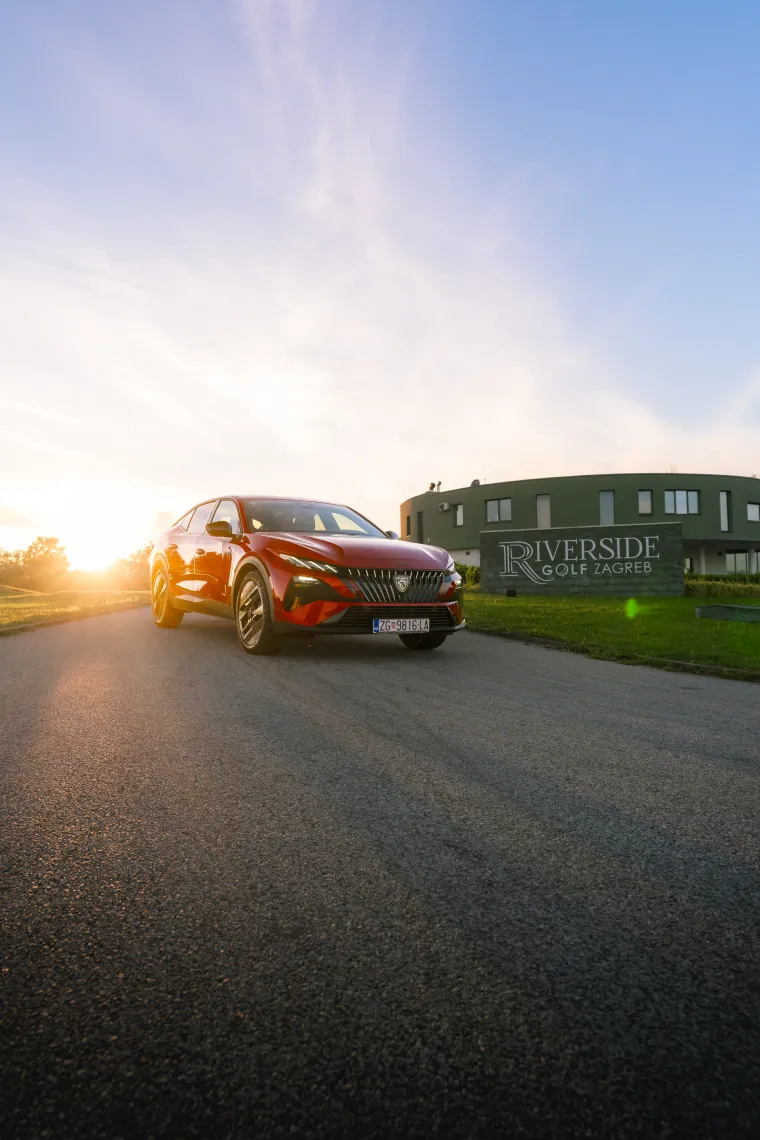 Malo drugačiji test: Peugeot u Istri i na Kvarneru predstavio novi 408 i osvježene modele