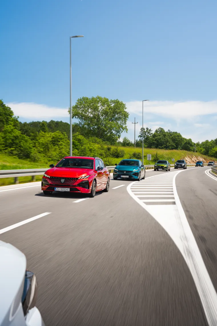 Malo drugačiji test: Peugeot u Istri i na Kvarneru predstavio novi 408 i osvježene modele