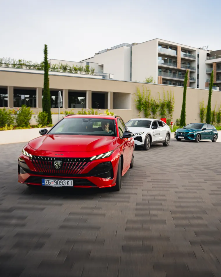 Malo drugačiji test: Peugeot u Istri i na Kvarneru predstavio novi 408 i osvježene modele