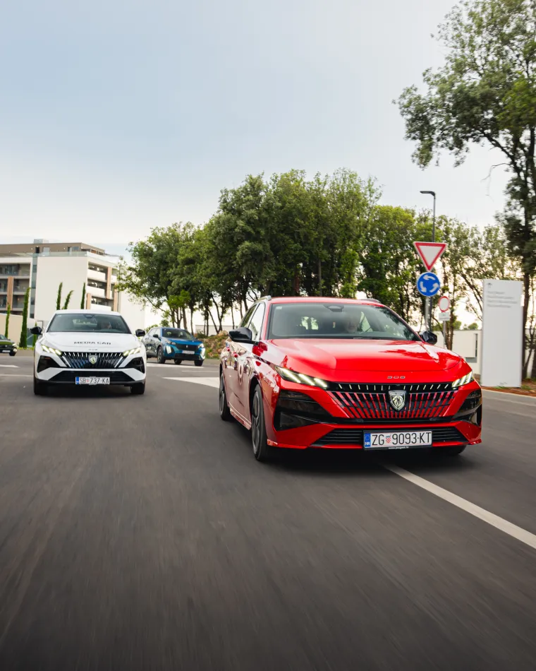Malo drugačiji test: Peugeot u Istri i na Kvarneru predstavio novi 408 i osvježene modele