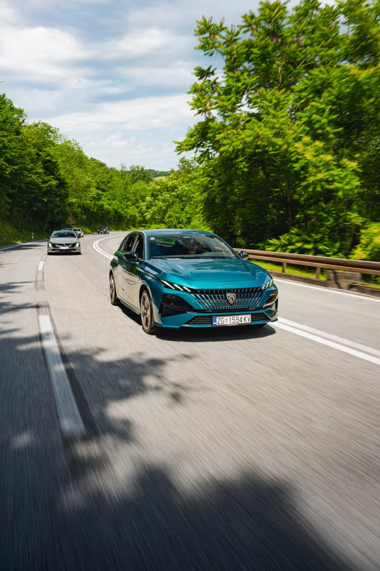 Malo drugačiji test: Peugeot u Istri i na Kvarneru predstavio novi 408 i osvježene modele
