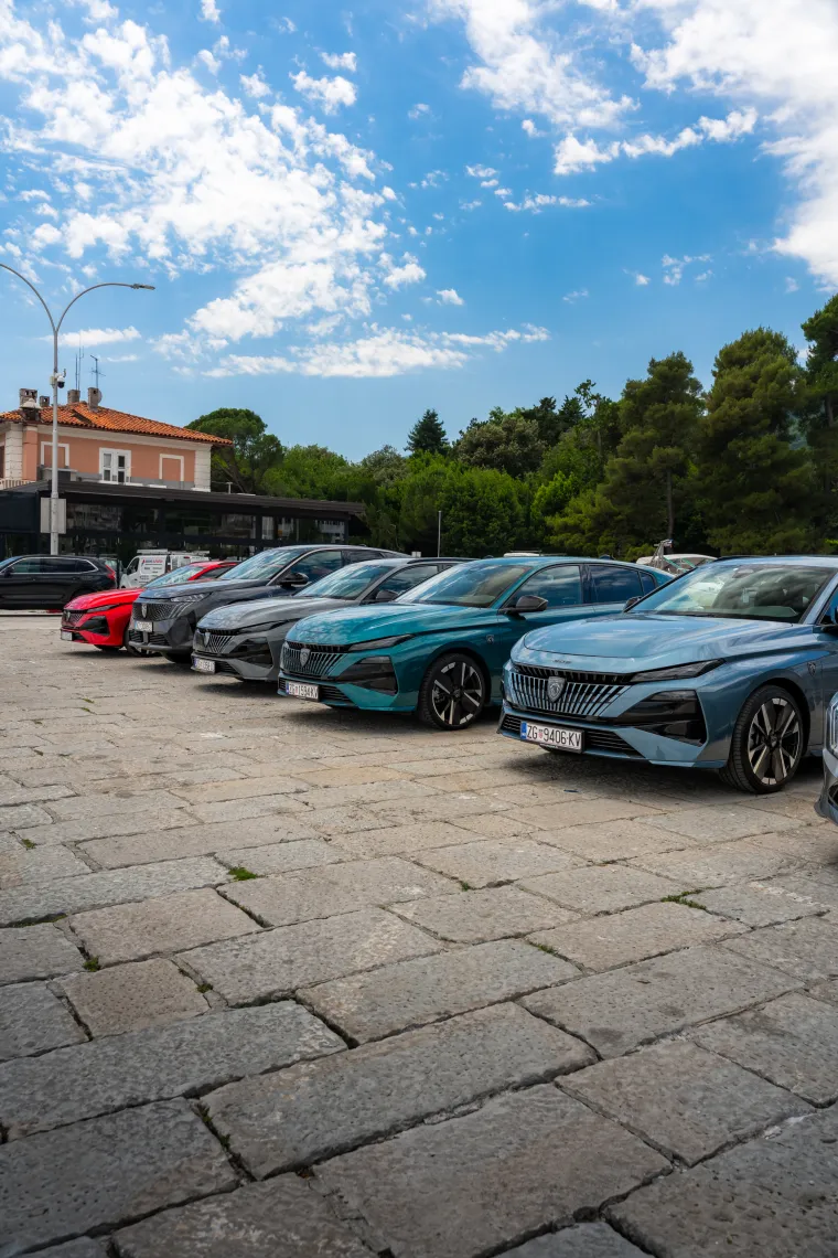 Malo drugačiji test: Peugeot u Istri i na Kvarneru predstavio novi 408 i osvježene modele