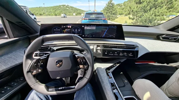 Malo drugačiji test: Peugeot u Istri i na Kvarneru predstavio novi 408 i osvježene modele