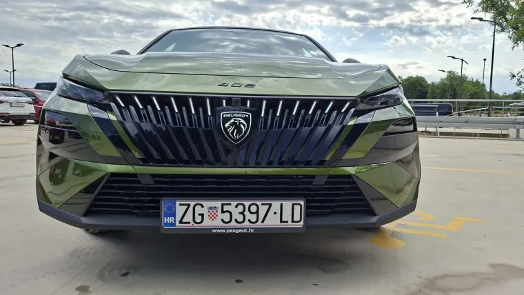 Malo drugačiji test: Peugeot u Istri i na Kvarneru predstavio novi 408 i osvježene modele