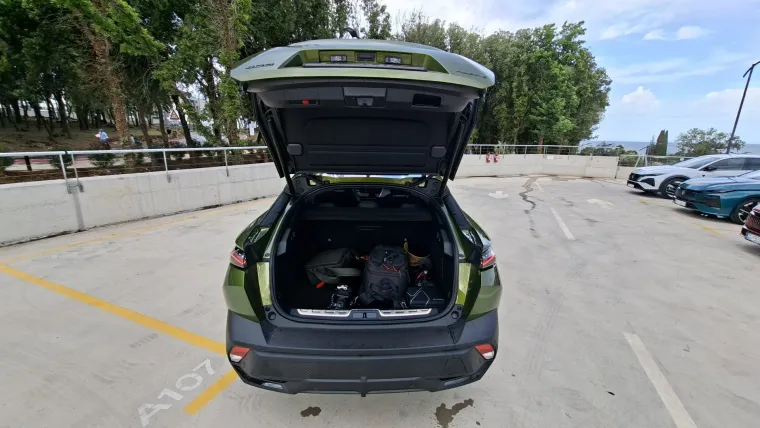 Malo drugačiji test: Peugeot u Istri i na Kvarneru predstavio novi 408 i osvježene modele