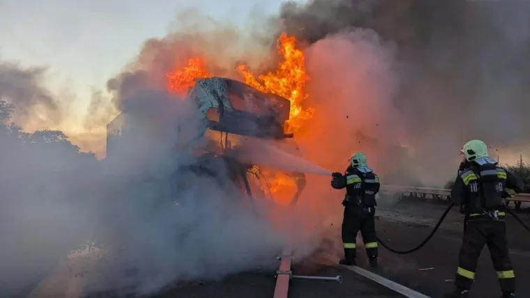 Horor na mađarskoj autocesti: Ovo su prizori koji lede krv u žilama
