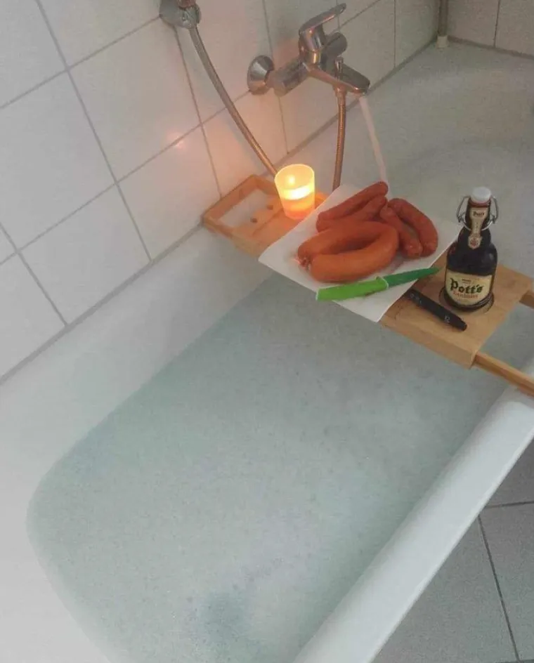 Ovako Balkanci uživaju u kupanju: Samo oni znaju stvoriti takvu zabavu, prizori su urnebesni