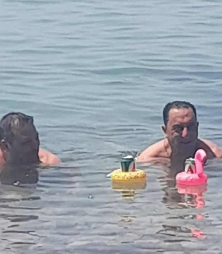 Ovako Balkanci uživaju u kupanju: Samo oni znaju stvoriti takvu zabavu, prizori su urnebesni