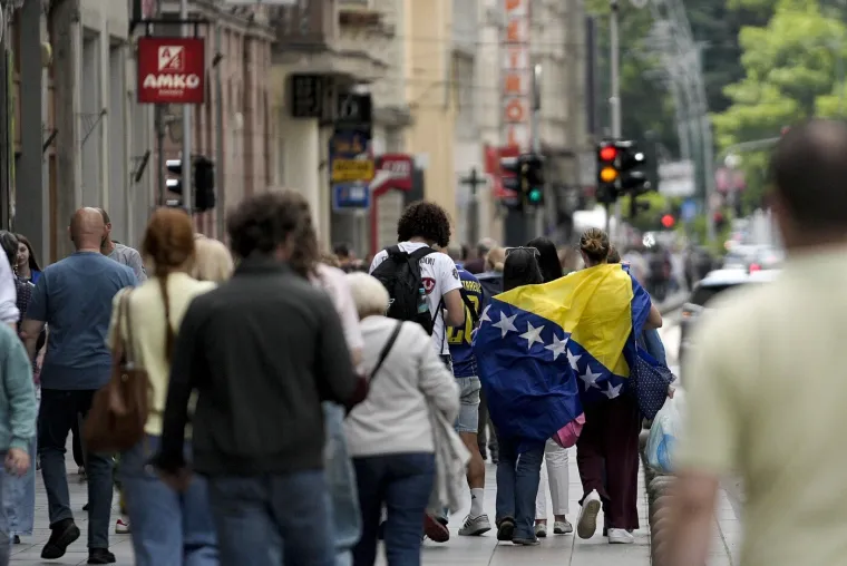 Pogledajte kako izgleda Sarajevo na dan utakmice, snimljeno i poznato lice