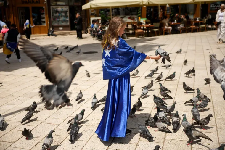 Pogledajte kako izgleda Sarajevo na dan utakmice, snimljeno i poznato lice