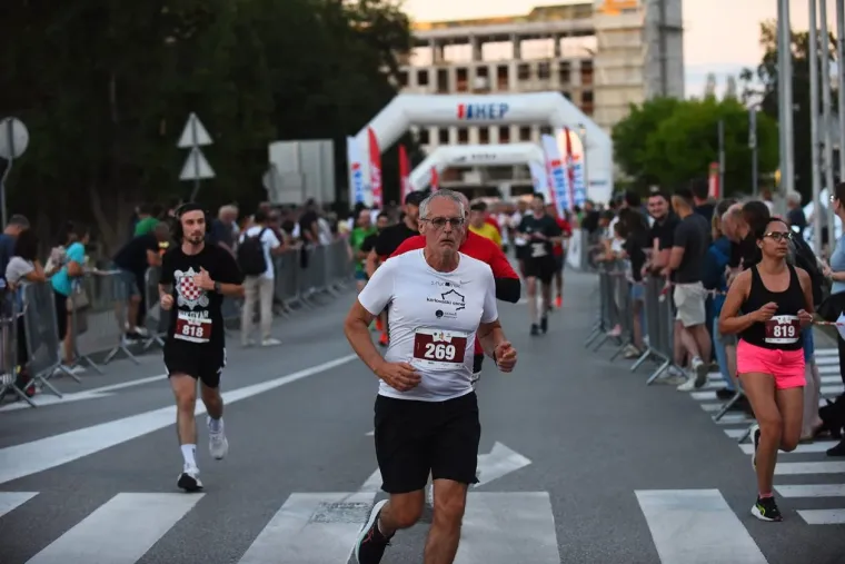 Vi&scaron;e od tisuću sudionika i kenijski trijumf obilježili veliku utrku