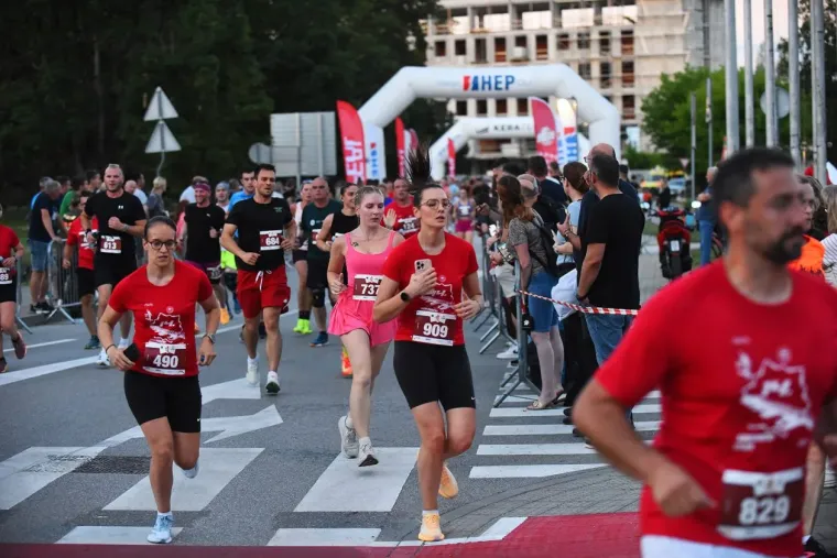 Vi&scaron;e od tisuću sudionika i kenijski trijumf obilježili veliku utrku