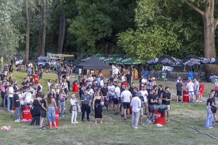 Pampas je gorio! Pogledajte ovo ludilo, svjetske DJ zvijezde stigle u Hrvatsku, do zore nisu stali