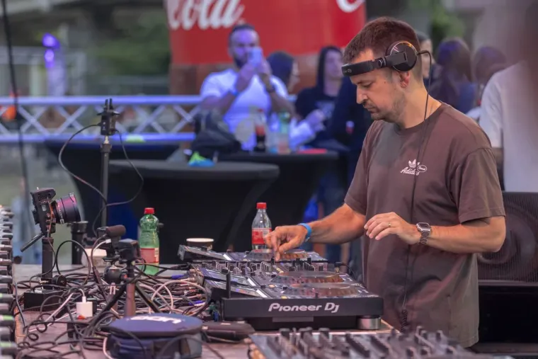 Pampas je gorio! Pogledajte ovo ludilo, svjetske DJ zvijezde stigle u Hrvatsku, do zore nisu stali