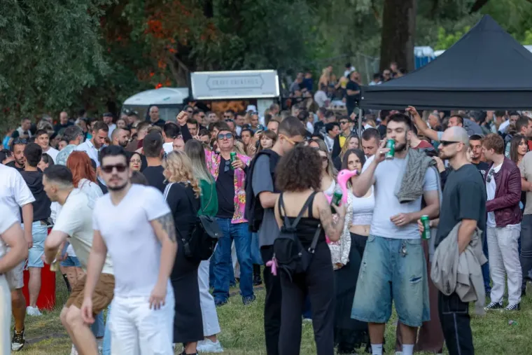 Pampas je gorio! Pogledajte ovo ludilo, svjetske DJ zvijezde stigle u Hrvatsku, do zore nisu stali