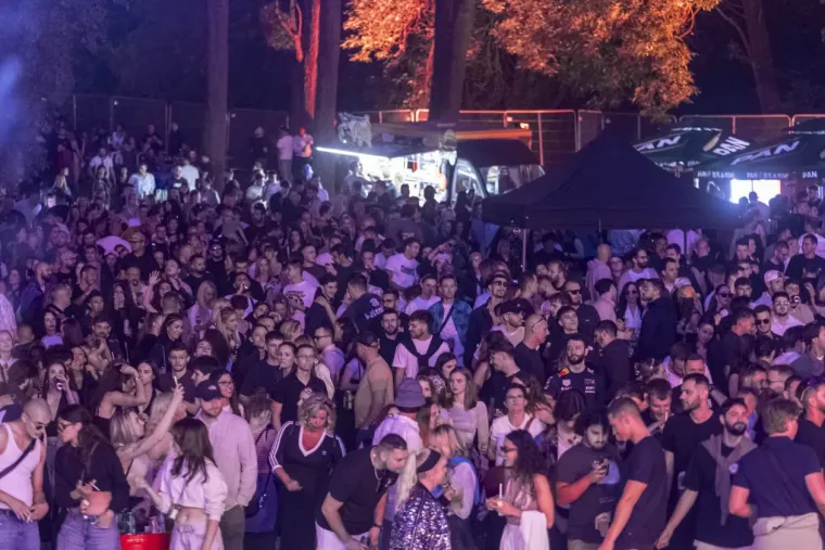 Pampas je gorio! Pogledajte ovo ludilo, svjetske DJ zvijezde stigle u Hrvatsku, do zore nisu stali