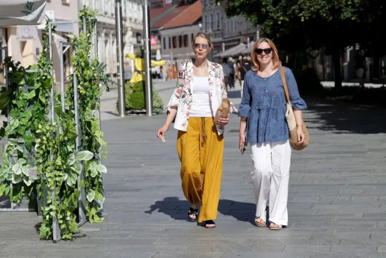 &Scaron;pica puna zanimljivih lica, ali jedna brineta prekrivena tetovažama ukrala je sve poglede