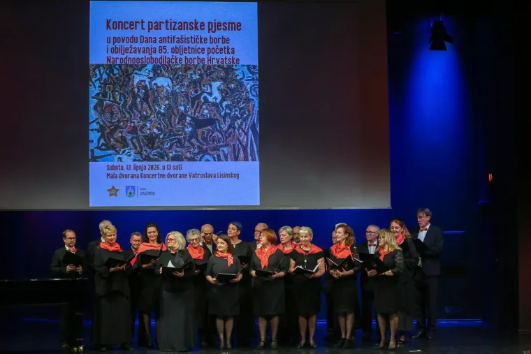 U Lisinskom održan koncert partizanske pjesme: Među gostima poznata lica, evo tko se pojavio