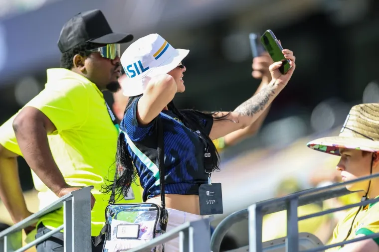Brazilske navijačice su stigle, temperatura na stadionu je porasla