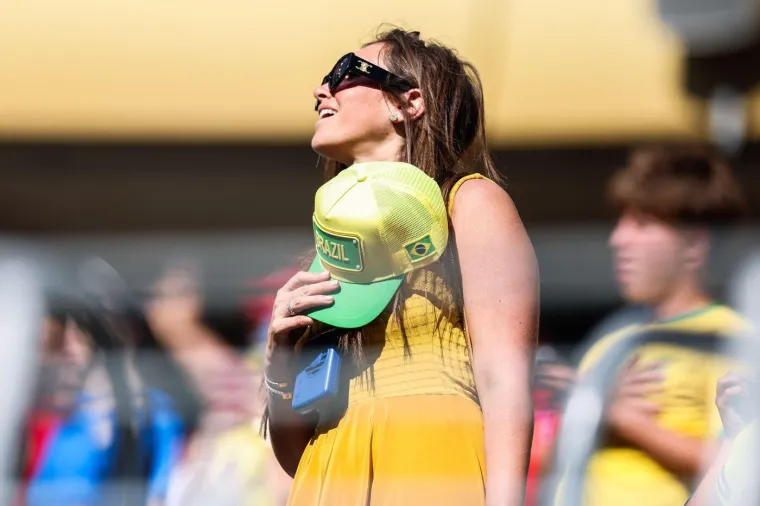 Brazilske navijačice su stigle, temperatura na stadionu je porasla