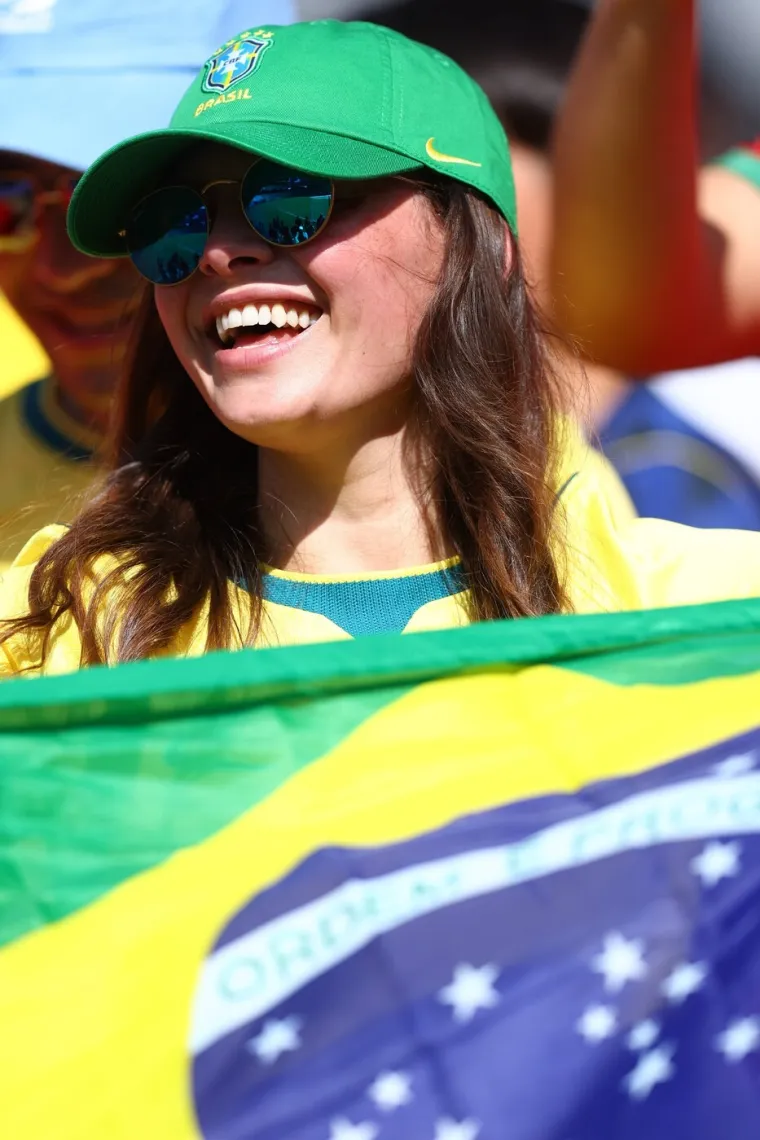 Brazilske navijačice su stigle, temperatura na stadionu je porasla